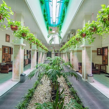 Hotel Keprabon Solo Exterior foto